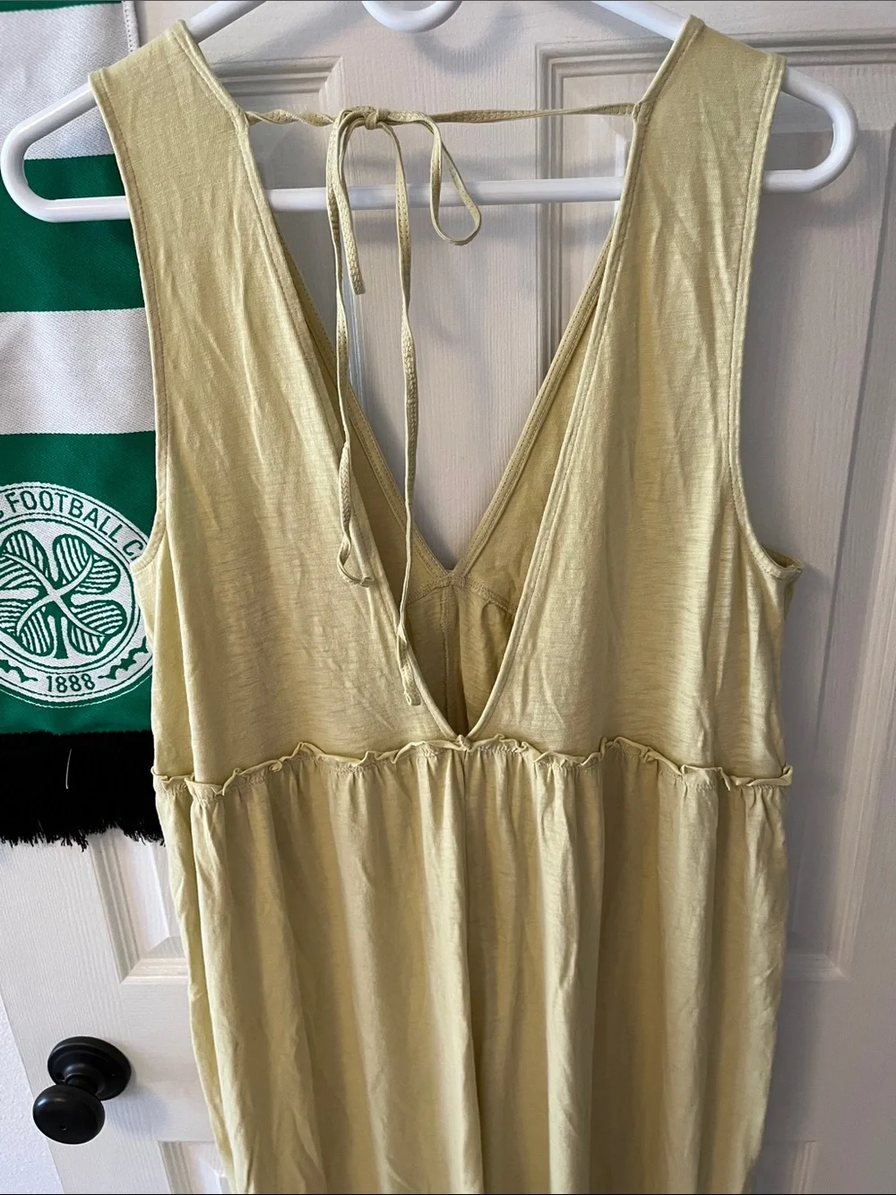 American Eagle Outfitters Sunchaser jumper in Light Yellow - Picture 4 of 4